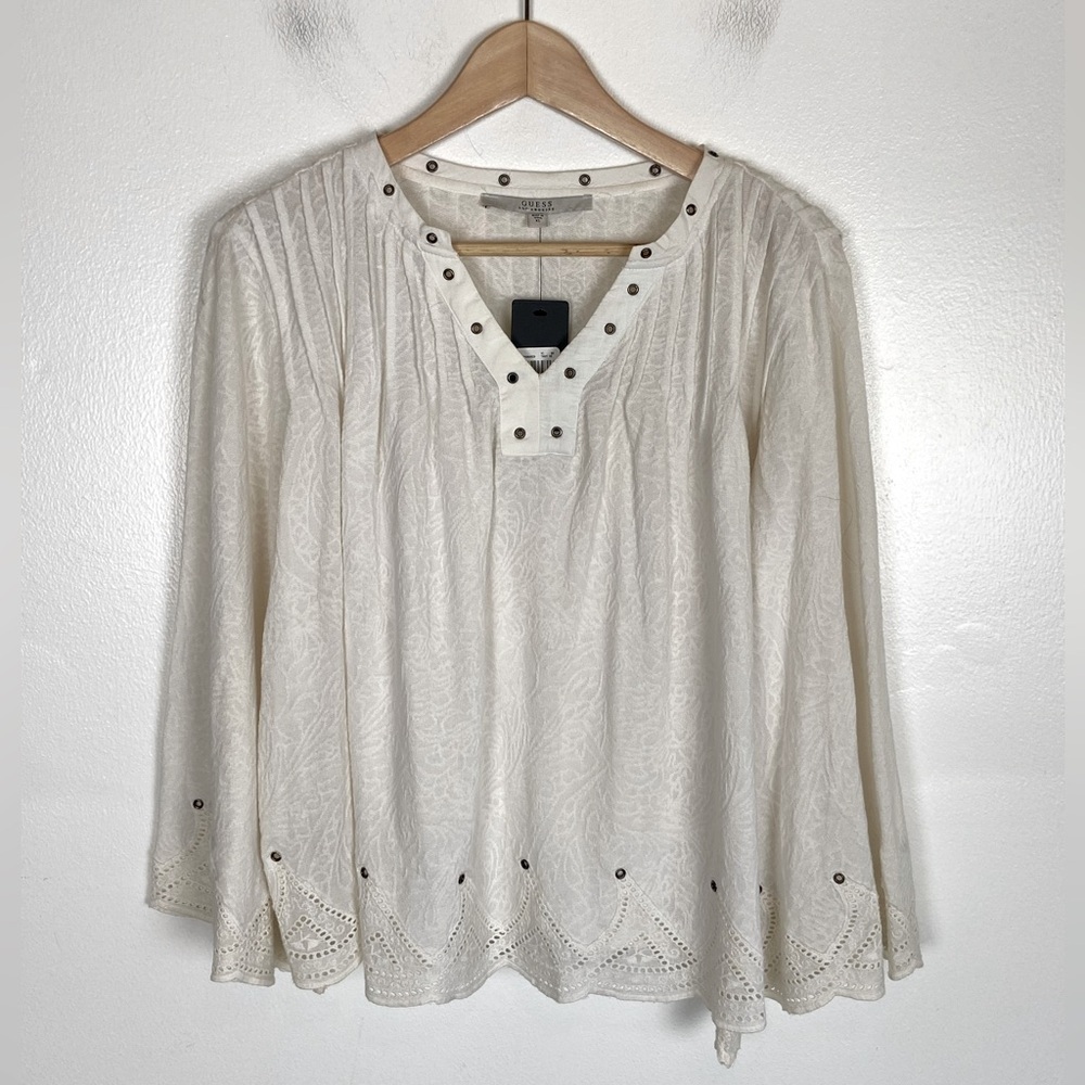 Guess Bonita Eyelet Scalloped Top Size XS White‎ Long Sleeves Knit Flare Sleeves